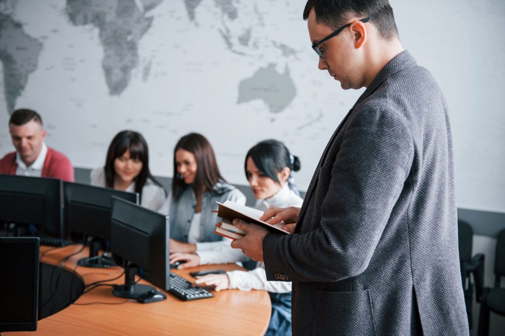 Hosted IP PBX Solutions for Schools: Enhancing Communication and Collaboration